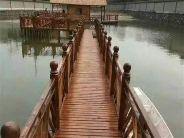 防腐木木栈道