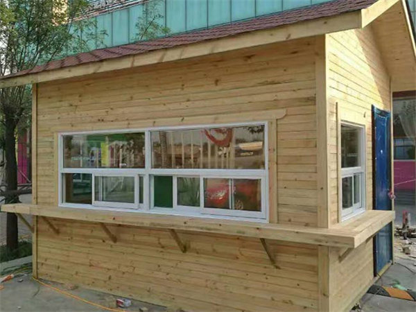 建造防腐木木屋的种类以及施工注事项